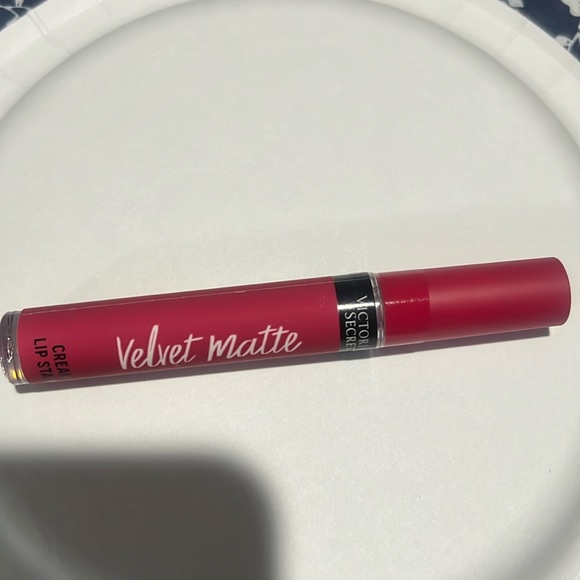 Victorias Secret Velvet Matte lipstick - Picture 1 of 1
